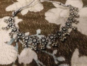 Silver Tone Floral Necklace