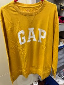 GAP Classic Yellow Logo Sweatshirt