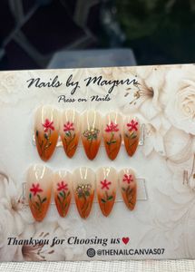 Floral Press-On Nails