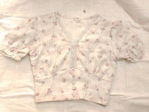 Floral Lace Trim Cropped Top