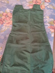 Elegant Green Embroidered Kurta