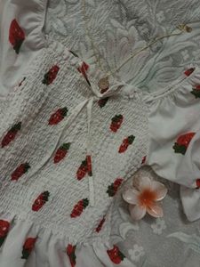 Strawberry top