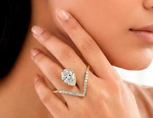 Sparkling V-Shape Rhinestone Ring