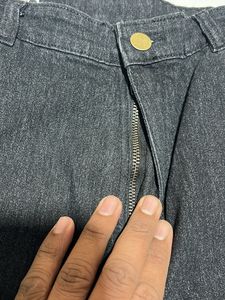 01 Women Flared Fit Jeans