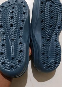 Contourm Recovery Flip Flops - Size 7