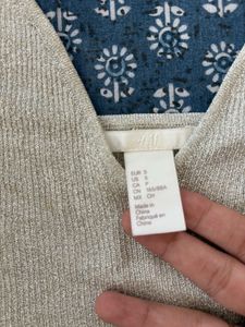Sleeveless V-Neck Tank Top