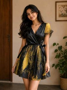 Price drop 🔥Stylish Black & Yellow Print Wrap