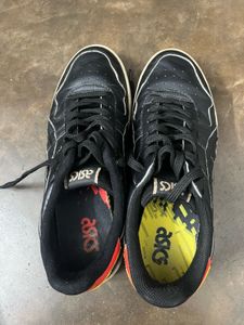 ASICS Classic Black Sneakers
