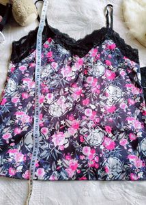 satin floral Cami with beautiful shorts 👍👍