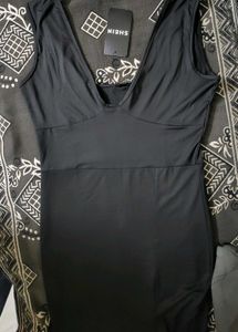Elegant Black V-Neck Evening Gown