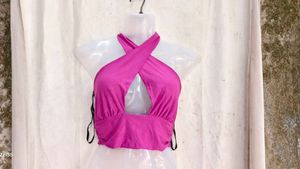 989. Cute top