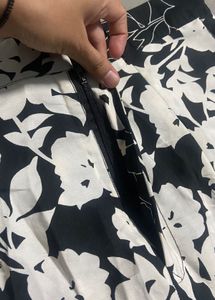 Chic Floral Print Pants