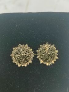 Earrings \studs