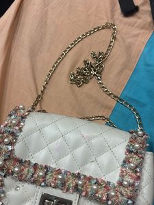 Chic White Quilted Crossbody Bag