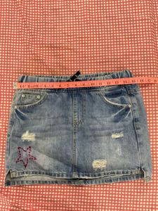 Cute Denim Skirt with Star Detail