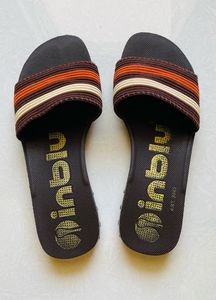 Flipflop/slider/ Flats  In Amazing Condition