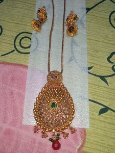 Elegant Necklace and Earring Set