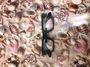 Stylish Black Cat-Eye Sunglasses