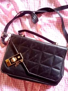 Chic Black Quilted Crossbody Bag