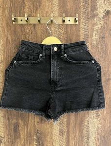 New Stylish Black Denim Shorts &amp; Free Gift 🎁