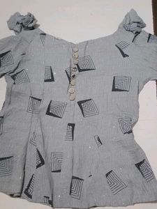 Gray Geometric Print Top