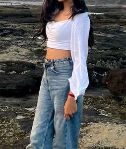 Chic White Cropped Puff Sleeve Top