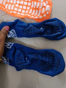 Sky Jump Socks - Orange &amp; Blue