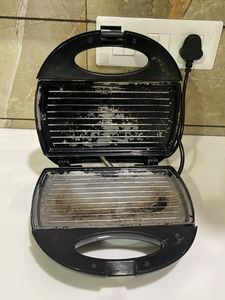 Compact Sandwich Maker