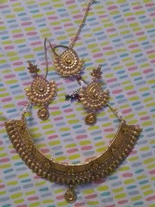 Necklace Set With Earrings And Maangtika