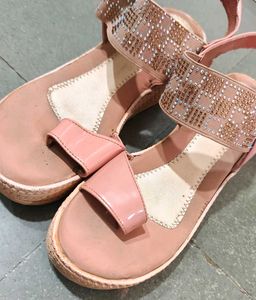 Embellished Pink Toe Ring Sandals 💝