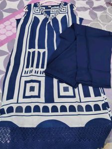 Stylish Blue &amp; White Ethnic Kurta