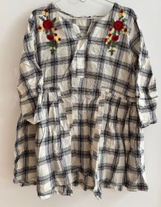 ProjectEve - Chic Embroidered Checkered Kurta