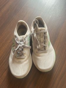 New Balance 520 Running Shoes