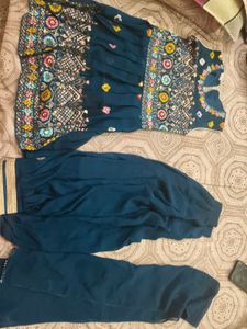 New party Embroidered suit for 5-7 years gir