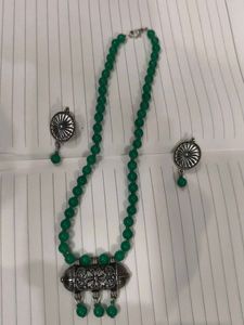 Green Beaded Necklace with Earrings
