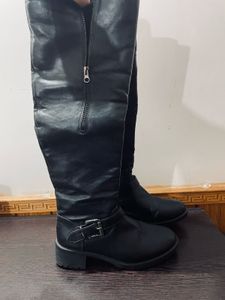 Truffle Knee-Length Elegant Black Boots