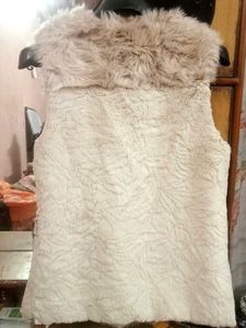 Faux Fur Vest - Cozy &amp; Stylish