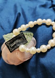 Elegant Rose &amp; Pearl Bracelet
