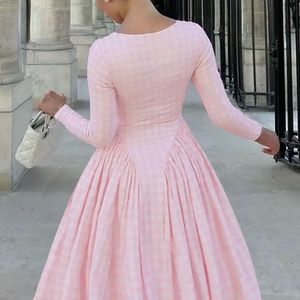 Chic Pink Gingham Square Neck Dress