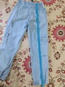 Light Wash Cargo Jeans (joggers)