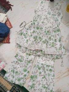 8-10 year Girls Floral Print Sharara Suit