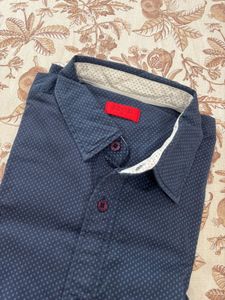 Men's Patterned Blue Button-Up Shirt