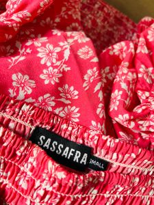 Pink Floral Smocked Puff Sleeve Top