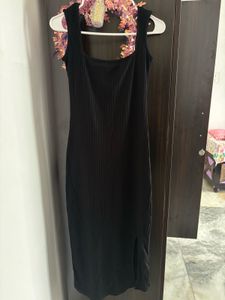 Sleek Black Ribbed Midi Dress