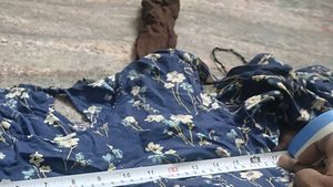 2 Girls Tops - Floral &amp; Brown