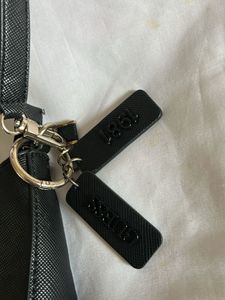 Guess Black Shoulder Handbag