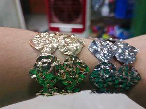 Leaf Design Bangle Set