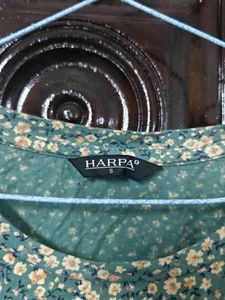 Green Floral Top, can give in min coin