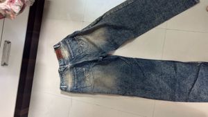 Distressed Wide Leg Jeans