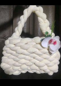 Chunky yarn handbag